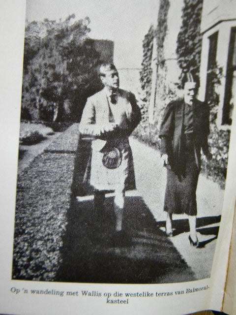 `N KONING VERTEL Die Herinneringe van die Hertog van Windsor  Vertaling: Otto E. Schwellnus