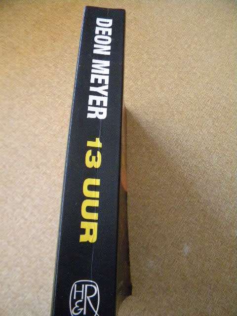 13 UUR deur Deon Meyer
