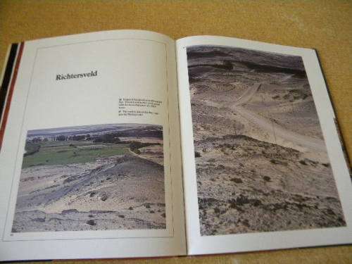 NAMAQUALAND  Thirstland in bloom  Text: A. A. J. van Niekerk  Photographer: Chris Jansen