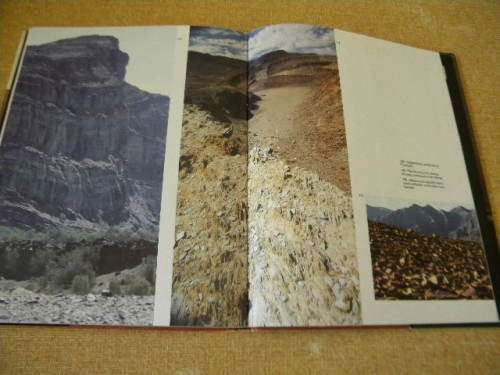 NAMAQUALAND  Thirstland in bloom  Text: A. A. J. van Niekerk  Photographer: Chris Jansen