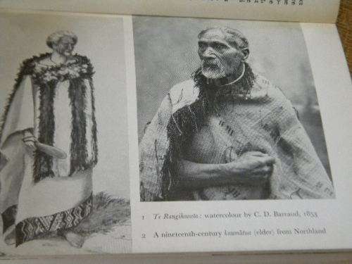THE MAORIS OF NEW ZEALAND  by Joan Metge