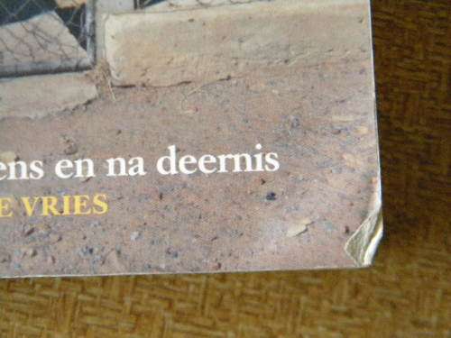 ONDER DIE RADAR  Stories uit ons land  deur Dana Snyman