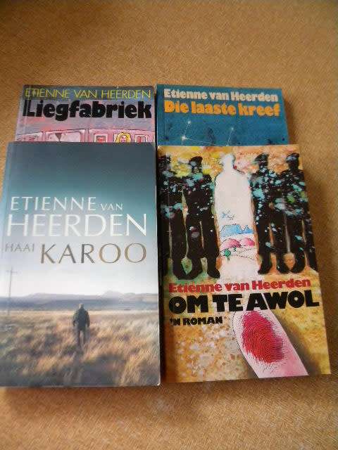4 X ETIENNE VAN HEERDEN: Liegfabriek, Die laaste kreef, Haai Karoo en Om te Awol