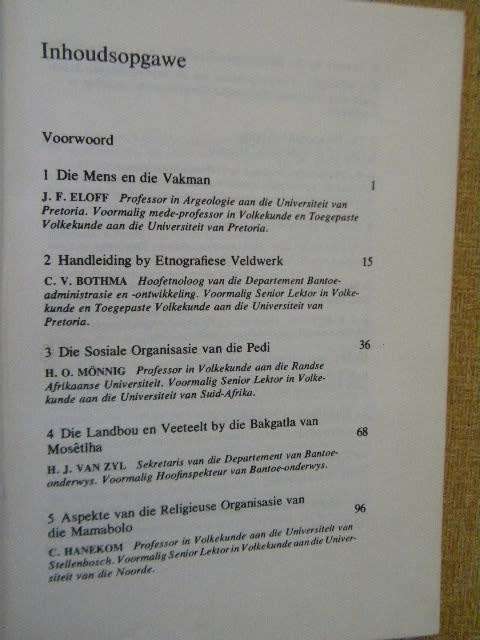 ETNOGRAFIESE STUDIES IN SUIDELIKE AFRIKA  Redakteurs: J.F. Eloff  en  R.D. Coertze