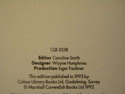 COLLECTOR`S GUIDE TO POPULR ANTIQUES by Caroline Smith
