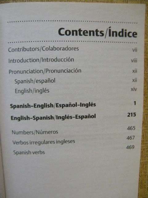 OXFORD ESSENTIAL SPANISH DICTIONARY Spanish - English, English - Spanish