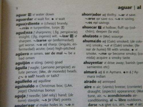 OXFORD ESSENTIAL SPANISH DICTIONARY Spanish - English, English - Spanish