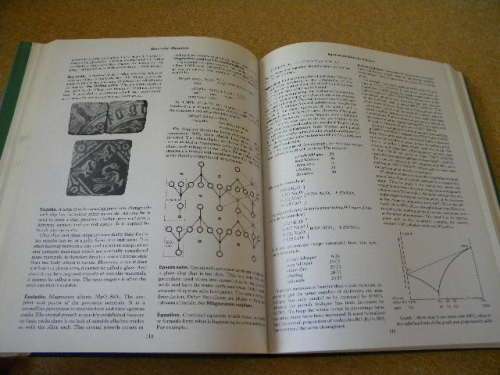 THE POTTER`S DICTIONARY OF MATERIALS AND TECHNIQUES  by Frank and Janet Hamer