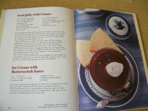THE COLOUR BOOK OF COOKING FOR ONE  Edited by Valerie Creek