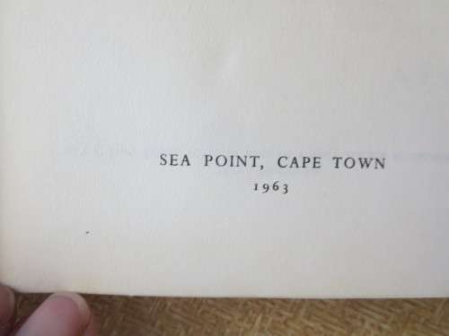 BENEATH THE LION BOLD  Compiled by Frank Quinn  Green and Sea Point Boys` High School