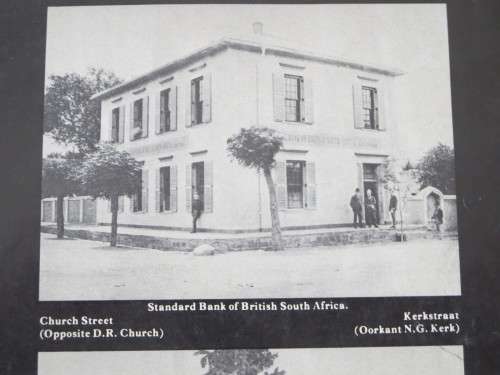 GRAAFF-REINET  `n Album ou foto`s / An Album of photographs  deur/by E.S. Whitlock