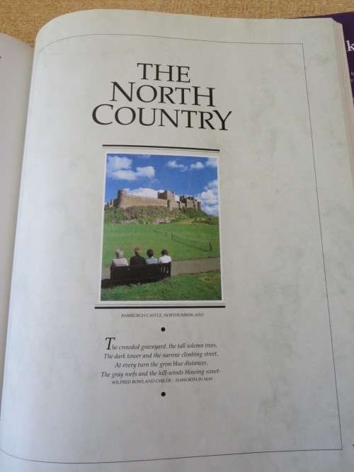 VILLAGE WALKS IN BRITAIN  Consulting Editor: Roger Smith