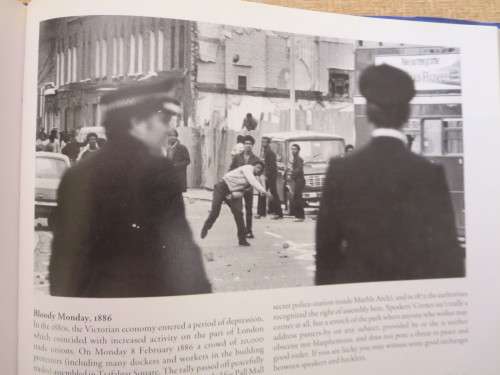 LONDON - The secrets and the splendour  by Nick Yapp and Rupert Tenison
