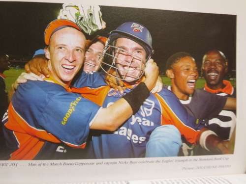 MUTUAL and FEDERAL SA CRICKET ANNUAL 2005  Edited by Colin Bryden