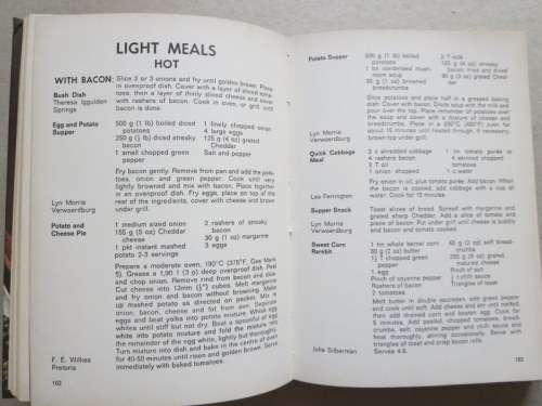 THE HOUSEWIVES` LEAGUE / DIE HUISVROUE LIGA  COOKERY BOOK