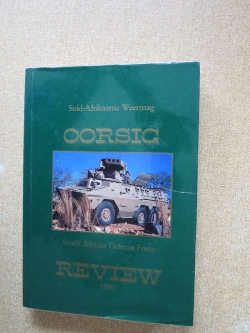 SUID-AFRIKAANSE WEERMAG: OORSIG / SOUTH AFRICAN DEFENCE FORCE: REVIEW