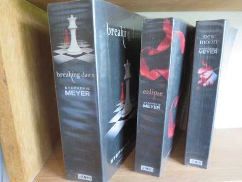 3 X STEPHENIE MEYER:  New Moon, Eclipse and Breaking Dawn