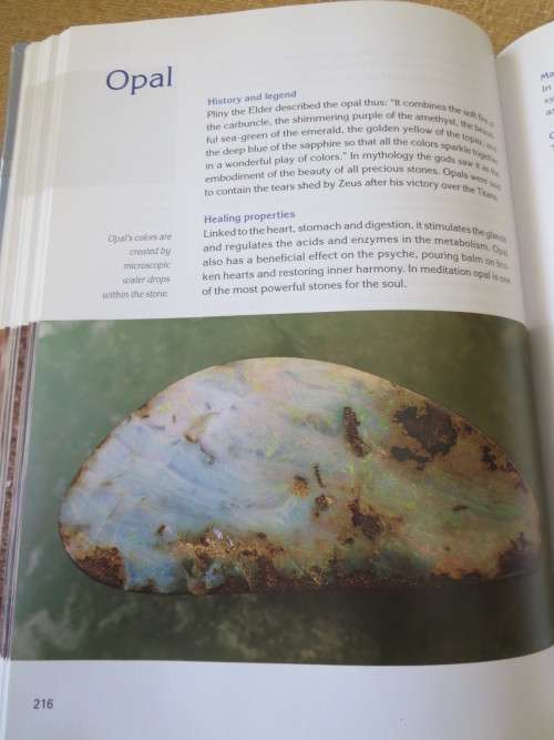 HEALING CRYSTALS AND GEMSTONES  (Amethyst to Zircon) by Flora Peschek-Böhmer/Gisela Schreiber