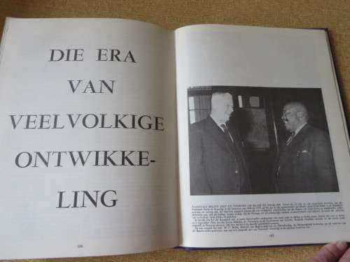 DIE NASIONALE BOEK  1948 - 1973  (25 Jaar van Nasionale bewind)  Redakteur A.M. van Schoor