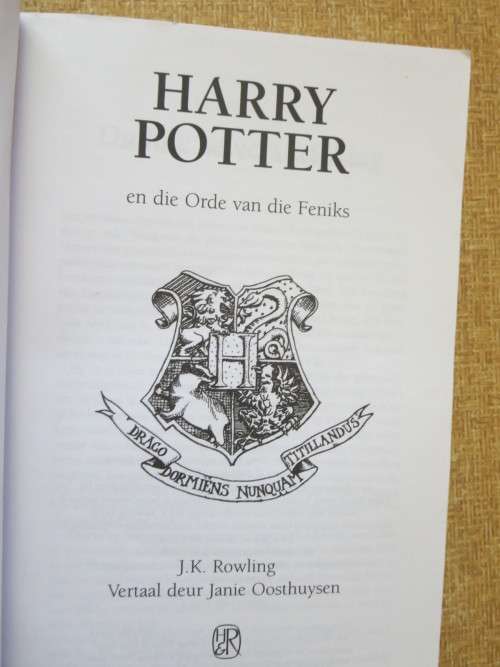 HARRY POTTER EN DIE ORDE VAN DIE FENIKS  deur J.K. Rowling
