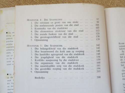 LAND EN STAD  deur Dr. J. R. Albertyn  `n Sosiologiese-godsdienstige studie