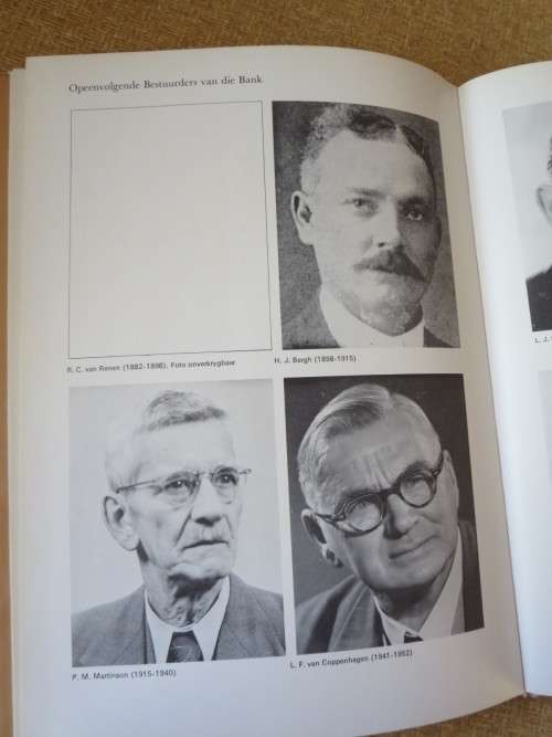 DIE STELLENBOSSCHE DISTRIKSBANK  1882 - 1982  deur Bun Booyens