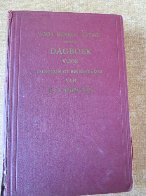 VOOR IEDEREN AVOND: Dagboek voor Huisgezin of Binnekamer van C. H. Spurgeon