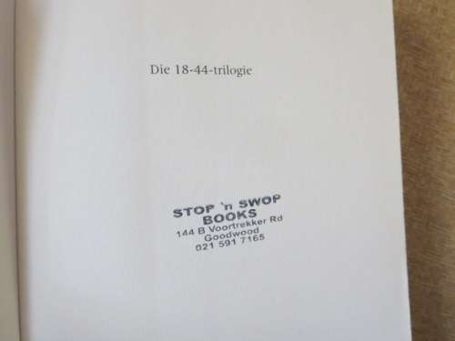 DIE 18-44-TRILOGIE  deur Etienne Leroux