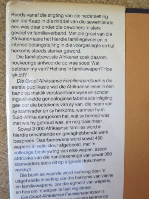 DIE GROOT AFRIKAANSE FAMILIENAAMBOEK  deur C. Pama