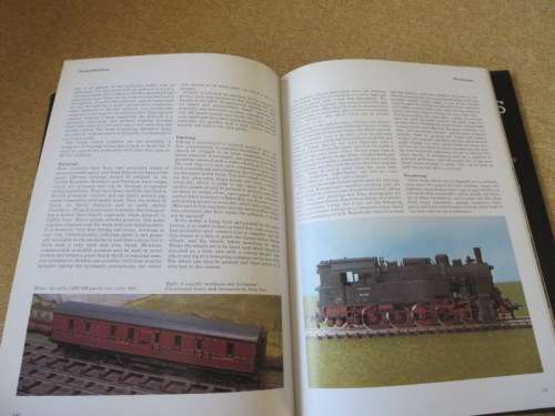THE ENCYCLOPEDIA OF MODEL RAILWAYS  General Editor: Terry Allen