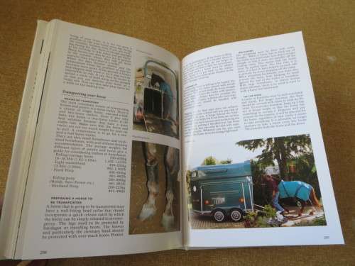 THE COMPLETE ENCYCLOPEDIA OF HORSES  by Josée Hermsen (Caring, skills and equestrian sports)