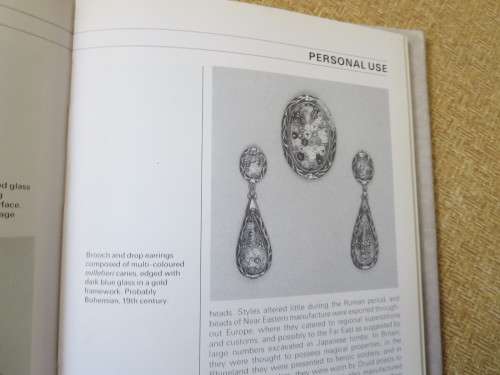 THE ILLUSTRATED GUIDE TO GLASS  by Felice Mehlman
