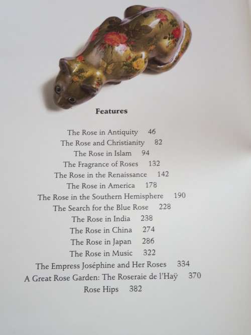 THE WORLD OF ROSES  An Illustrated Guide  by Stirling Macoboy