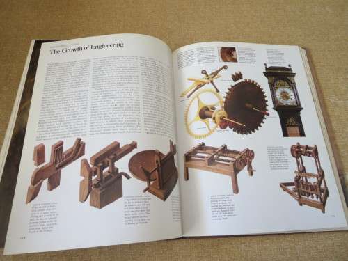THE INTERNATIONAL BOOK OF WOOD  Foreword: Hugh Johnson