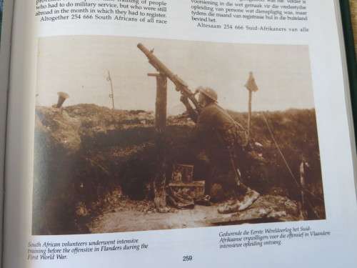 SA WEERMAG OORSIG / SA DEFENCE FORCE REVIEW 1990  By Maj. A. de la Rey