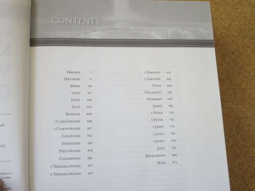 KING JAMES VERSION COMMENTARY: NEW TESTAMENT  by Edward R. Hindson & Daniel R. Mitchell