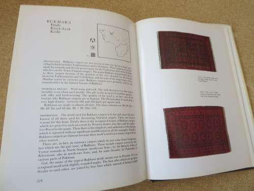 ORIENTAL RUGS AND CARPETS  by Fabio Formenton
