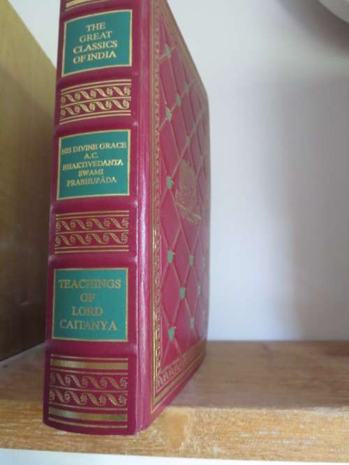 THE GREAT CLASSICS OF INDIA: TEACHINGS OF LORD CAITANYA  (Treatise on Factual Spiritual Life)