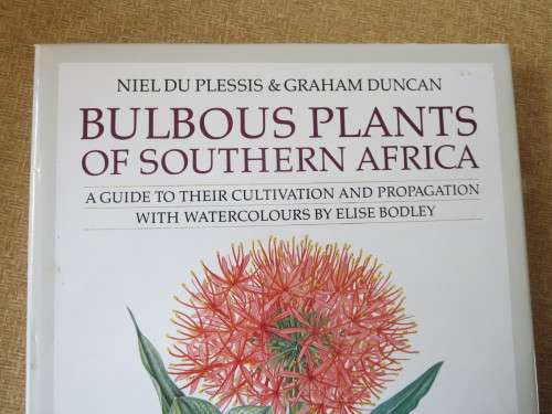 BULBOUS PLANTS OF SOUTHERN AFRICA  by Niel du Plessis & Graham Duncan  (In slipcase)