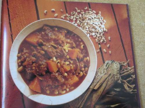 CLASSIC AFRICAN  Authentic recipes from an ancient cuisine  Introduction: Rosamund Grant