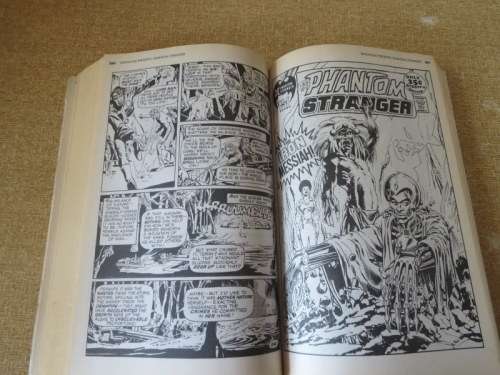 COMICS: DC SHOWCASE PRESENTS - THE PHANTOM STRANGER