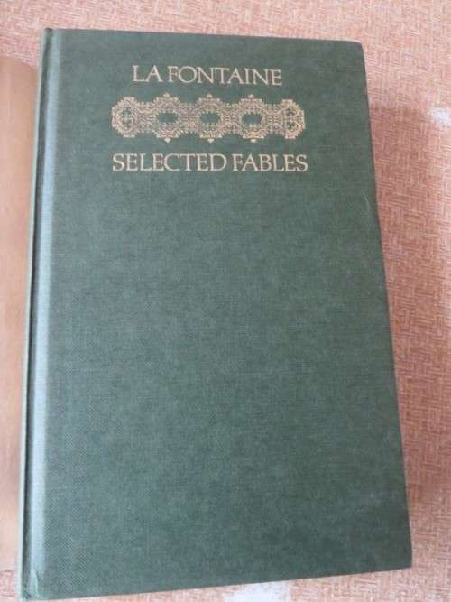 LA FONTAINE SELECTED FABLES  Illustrations:J. J. Grandville  Translation: James Michie