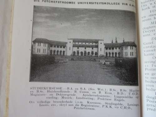 EEUFEES-GEDENKALBUM BURGERSDORP 1846 - 1946  deur P. J. T. de Wet