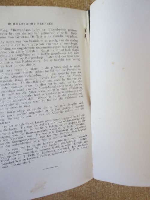 EEUFEES-GEDENKALBUM BURGERSDORP 1846 - 1946  deur P. J. T. de Wet