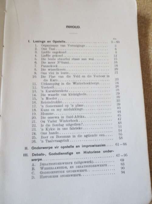 `N NUWE AFRIKAANSE HANDBOEK