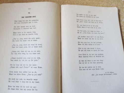 `N NUWE AFRIKAANSE HANDBOEK