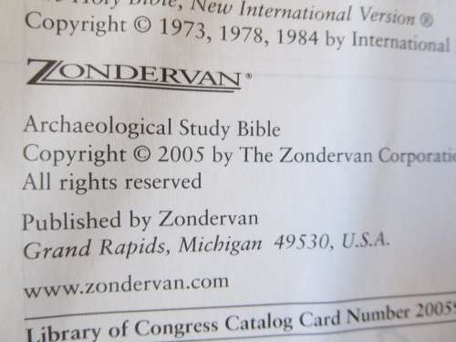 ARCHAEOLOGICAL STUDY BIBLE Illustrated walk through Biblical History and Culture