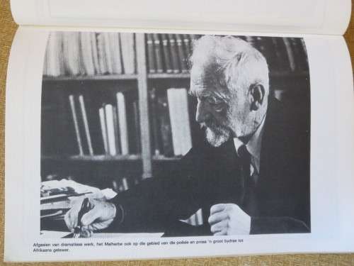 D. F. MALHERBE - `N FOTOMUSEUM  Samesteller, T. Toerien  Foto`s: E. Botha