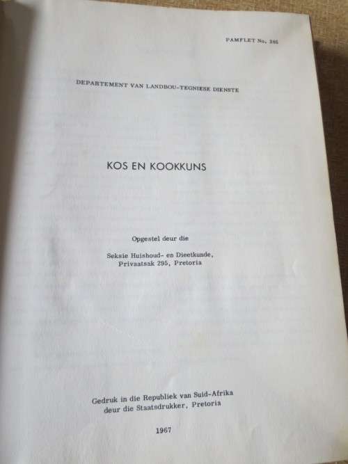 KOS EN KOOKKUNS Opgestel deur Die Seksie Huishoud- en Dieetkunde