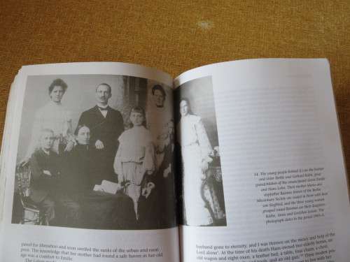 ECHOES OF SLAVERY  Voices from South Africa`s past  by Jackie Loos